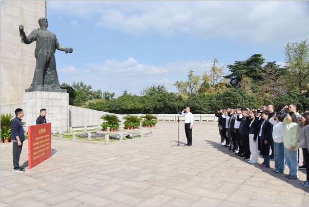 1761555399242506.png 5ead55c4-d289-46b8-b354-ec674156d34d.png